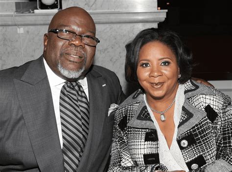 bishop t d jakes|bishop t d jakes wife.